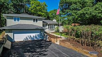 33236 N Cove Rd, Grayslake, IL 60030