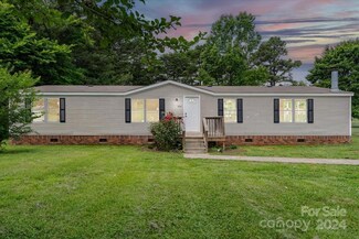 330 Country Place Dr, Rockwell, NC 28138