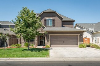 6686 W Alana Dr, Fresno, CA 93722