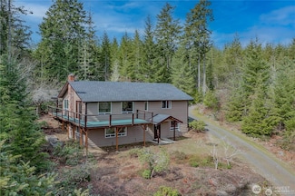 491 N Suncrest Dr, Hoodsport, WA 98548