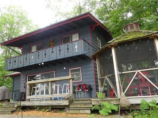 2693 2 1 4 St, Cumberland, WI 54829