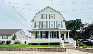 171 N 5th St, Lindenhurst, NY 11757