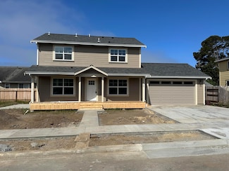 1472 Gavin Ln, McKinleyville, CA 95519