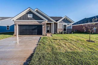 2836 Brahman Cir, Bowling Green, KY 42104