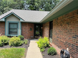 2221 Tall Timber Ct, Fairborn, OH 45324