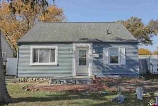 25289 Packard St, Roseville, MI 48066