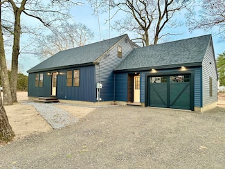 31 Hennessey Ave, Brunswick, ME 04011