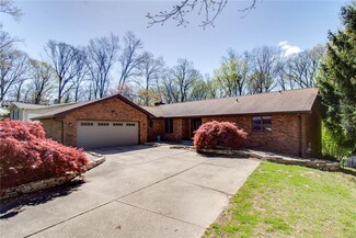 1119 Taylor Ave, Godfrey, IL 62035
