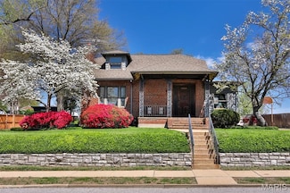 8823 Pine Ave, Saint Louis, MO 63144