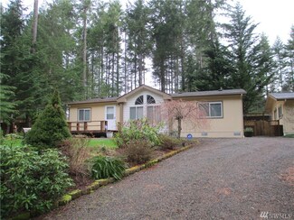 280 N Beaver Dr, Hoodsport, WA 98548