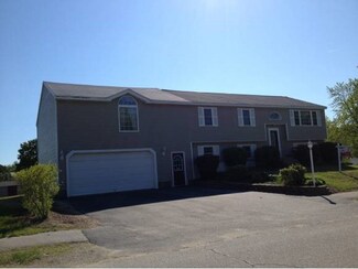 430 Stockdale Cir, Rollinsford, NH 03869