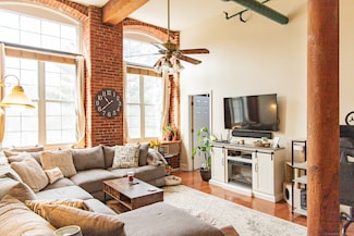 45 Main St Unit 202, Plainfield, CT 06374