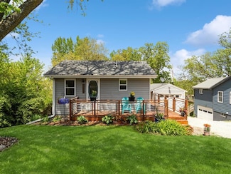 8117 Hickory St, Dexter, IA 50070