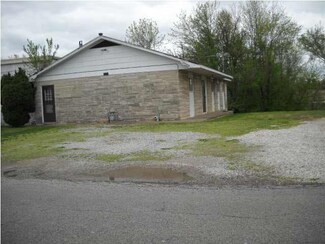 563 N Silverdale Rd, Rockport, IN 47635