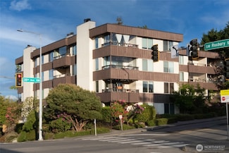 3421 SW Roxbury St Unit 106, Seattle, WA 98126