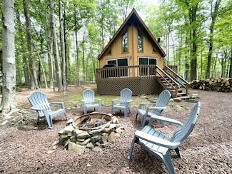 1111 Wiconisco Dr, Pocono Lake, PA 18347