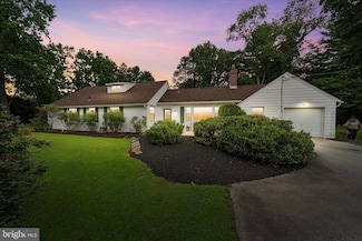 47 Rabbit Run Rd, Rose Valley, PA 19086