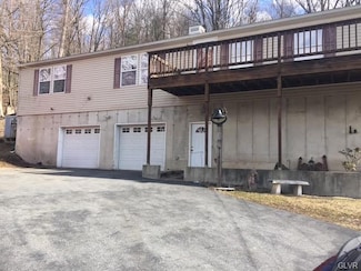 411 7th St, Slatington, PA 18080