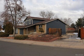 2166 S Elkhart St, Aurora, CO 80014