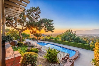 2333 N Coronet Ct, Covina, CA 91724