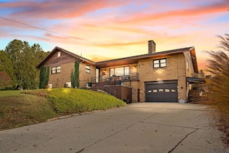 1016 Center St, Windber, PA 15963