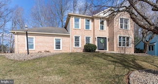 140 Pinewood Place, Port Matilda, PA 16870