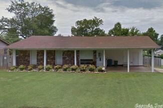 37 Warwick Rd, Little Rock, AR 72205