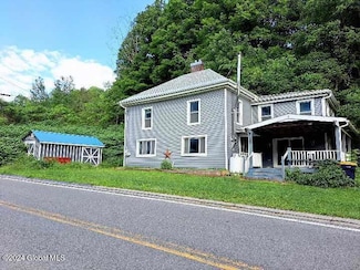 2183 State Route 80, Stark, NY 13361