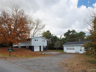 20201 Overlook Dr, Watertown, NY 13601