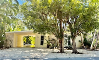 55 Harbor Dr, Islamorada, FL 33036