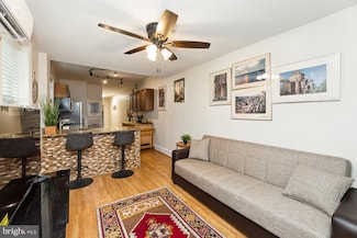 428 8th St SE Unit A, Washington, DC 20003