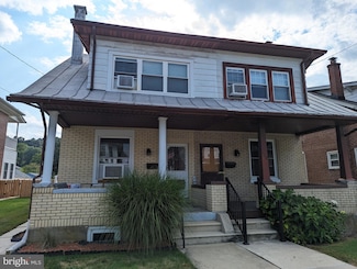 230 S Richmond St, Fleetwood, PA 19522