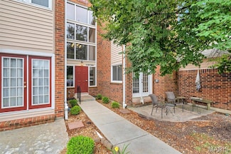 1308 Holgate Dr Unit G5, Ballwin, MO 63021
