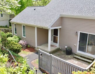 52 Fifer Ln, Lexington, MA 02420