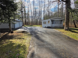 89 Bardeen Rd, Hastings, NY 13076