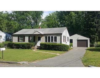 31 Rio Vista St, Springfield, MA 01104