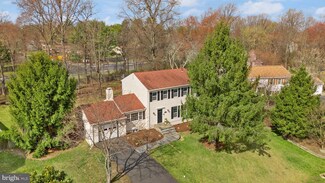 2412 Ivywood Rd, Reston, VA 20191