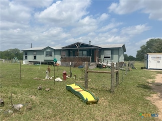 508 Walnut St, Hallettsville, TX 77964