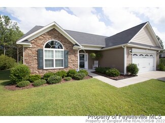 468 Basket Oak Dr, Bunnlevel, NC 28323