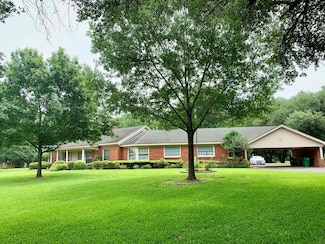 1 Sunset Rd, Palestine, TX 75801