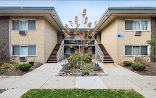 135 S Kenilworth Ave Unit 8, Oak Park, IL 60302