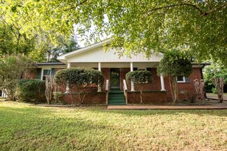 147 Aspen Ave, Jackson, TN 38301