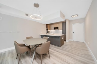 951 Brickell Ave Unit 2800, Miami, FL 33131