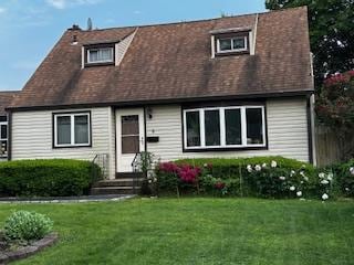 8 Hickory St, Central Islip, NY 11722
