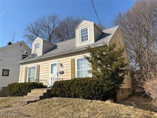 1055 Whittier Ave, Akron, OH 44320