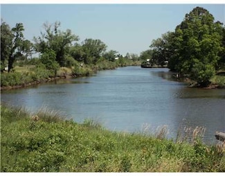 18 Sugar Field Rd, Shoreline Park, MS 39520