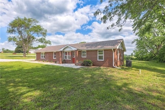 1129 NW Us Highway 50, Centerview, MO 64019