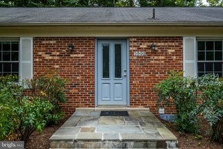 7503 Shadywood Rd, Bethesda, MD 20817