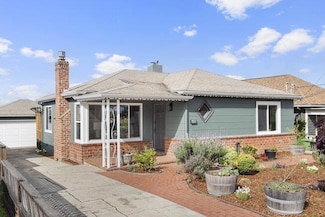 4363 Albert St, Oakland, CA 94619