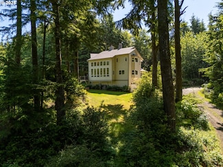 545 Bartel Rd, Cannon Beach, OR 97110